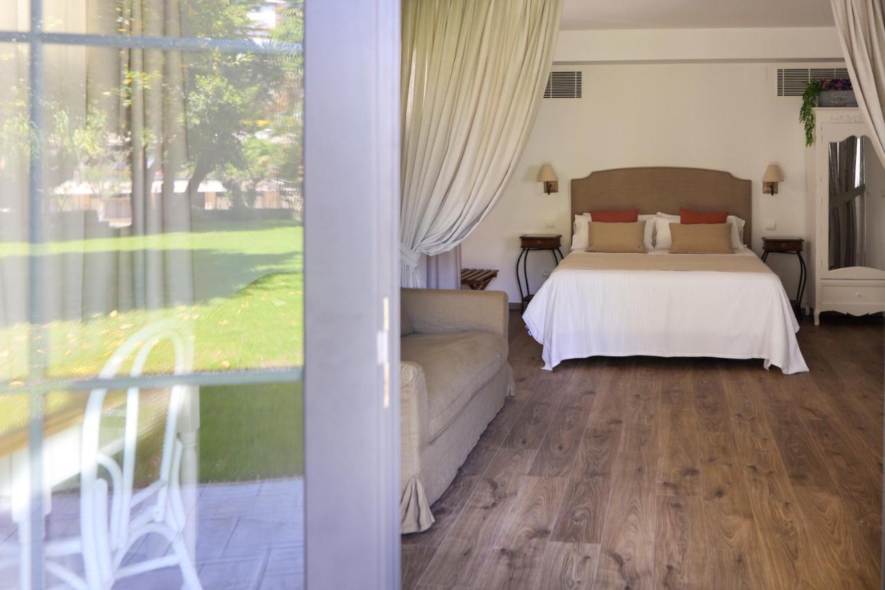 Le Petit Boutique Hotel (Adults Only) Сантандер Екстериор снимка