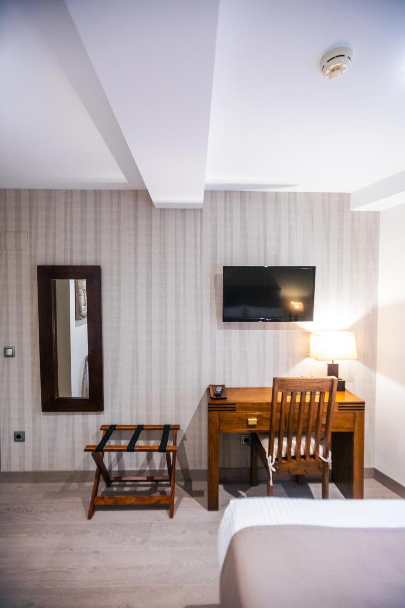 Le Petit Boutique Hotel (Adults Only) Сантандер Екстериор снимка