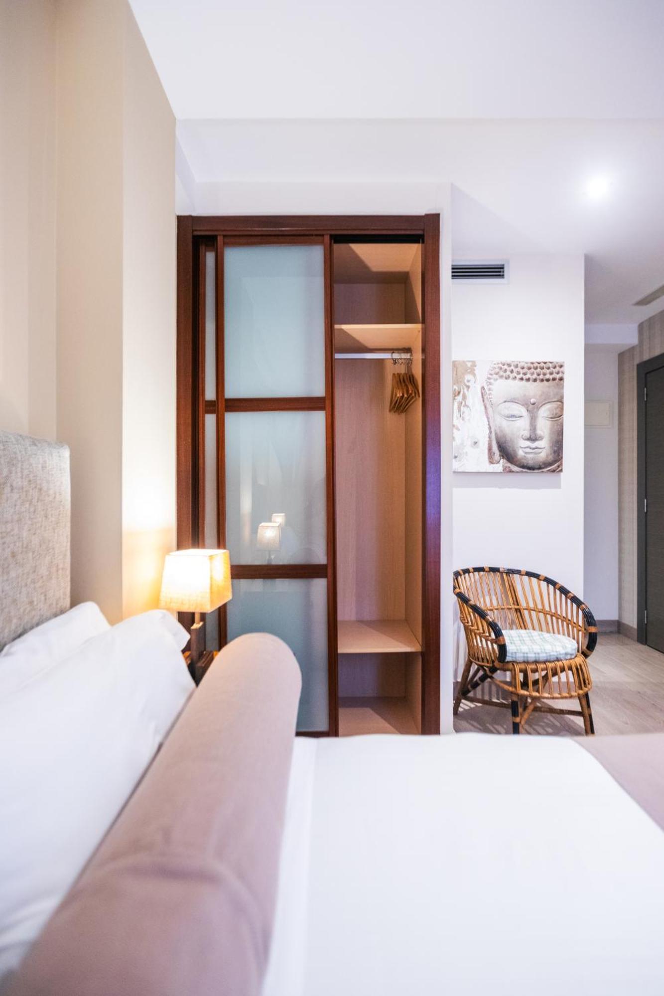 Le Petit Boutique Hotel (Adults Only) Сантандер Екстериор снимка